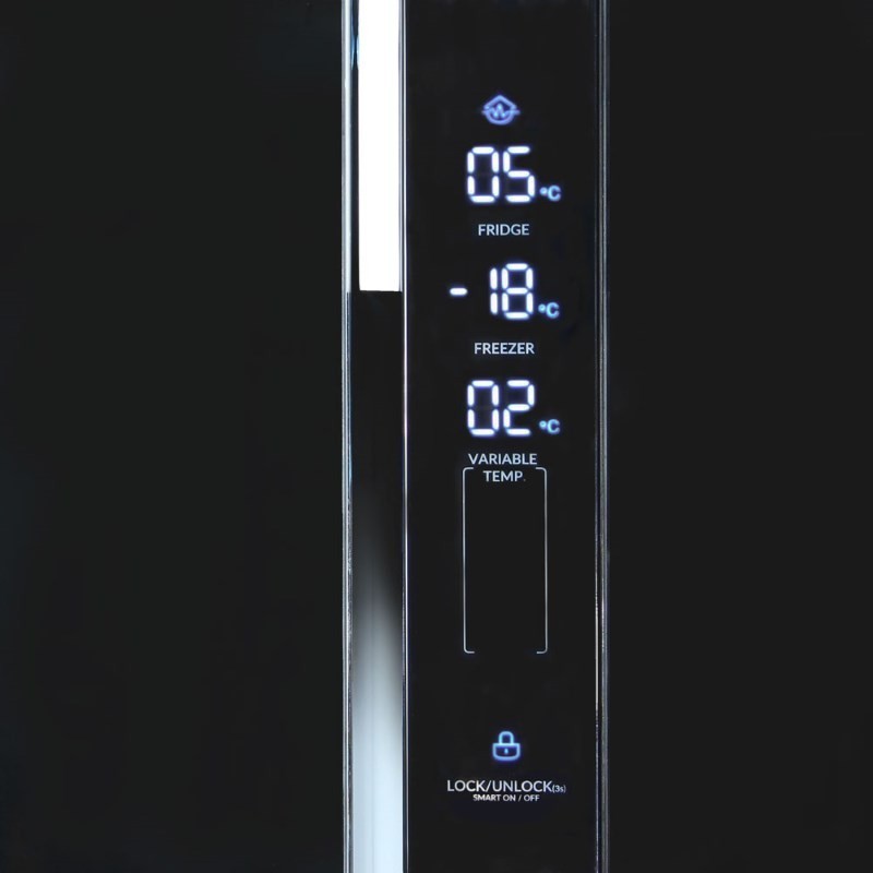 Холодильник Ginzzu NFK-475 Glass (черный)