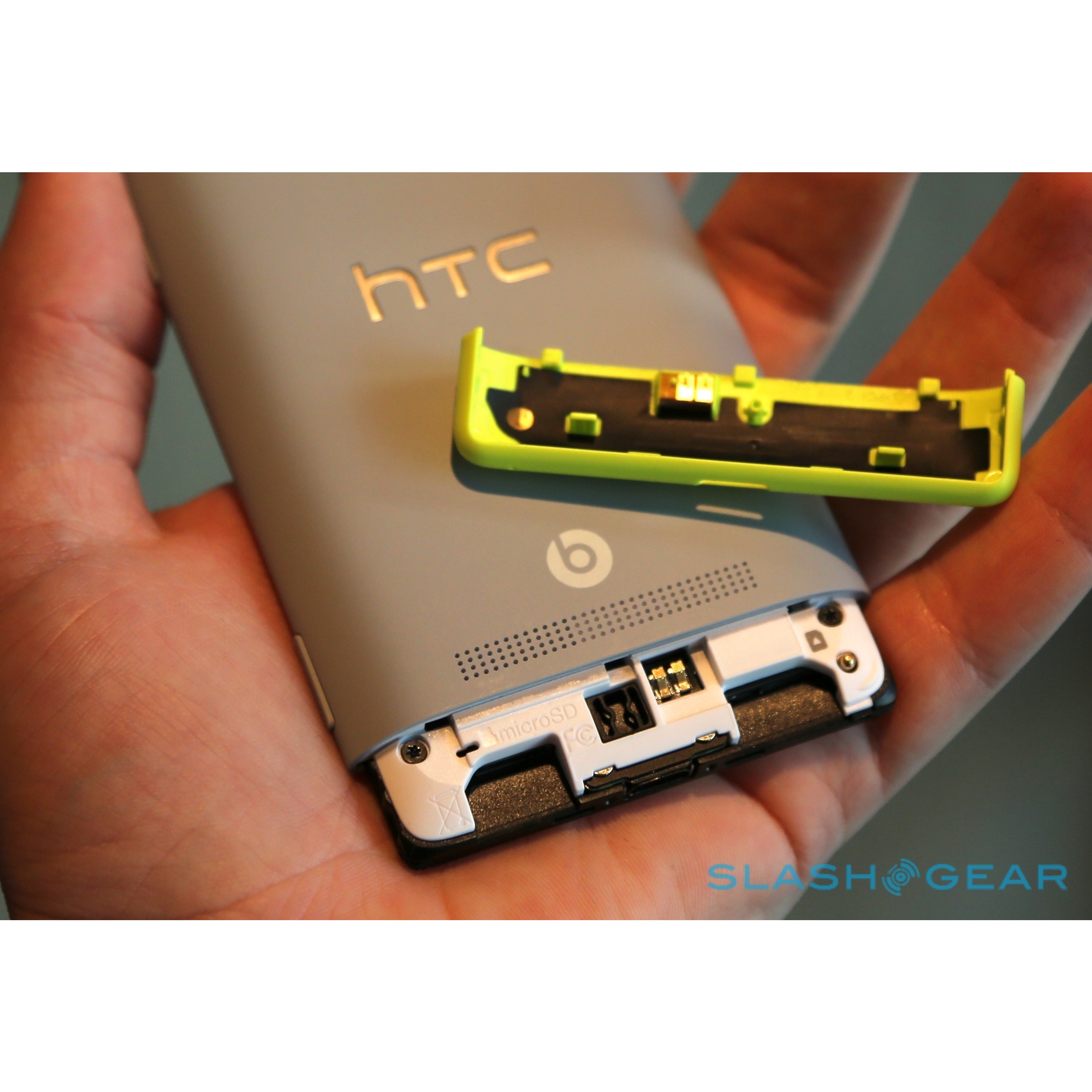Мобильные телефоны HTC Windows Phone 8S