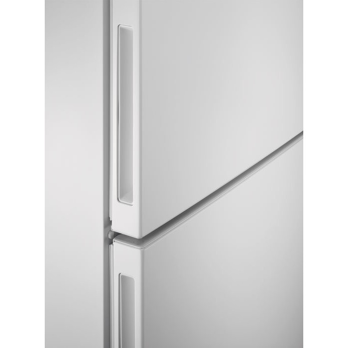 Холодильники AEG RCB 636E3 MW белый