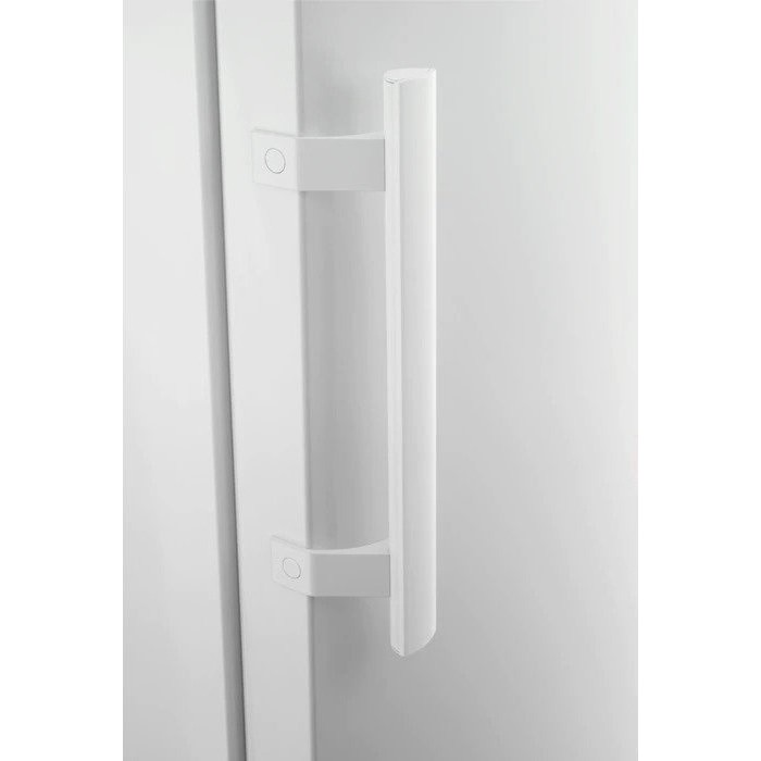 Холодильник Electrolux ERF 4113 AOW