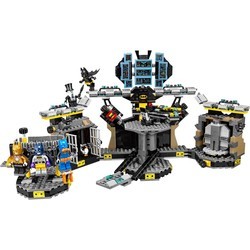 Конструктор Lego Batcave Break-In 70909