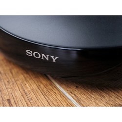 Очки виртуальной реальности Sony HMZ-T1