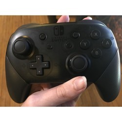 Игровой манипулятор Nintendo Switch Pro Controller