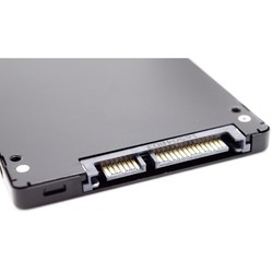 SSD накопитель Micron 1100