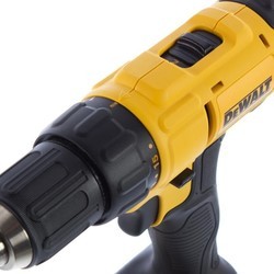 Дрель/шуруповерт DeWALT DCD771S2