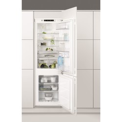 Встраиваемый холодильник Electrolux ENG 7854