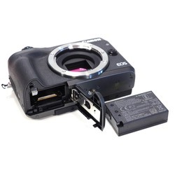 Фотоаппарат Canon EOS M6 kit 18-150 (серебристый)