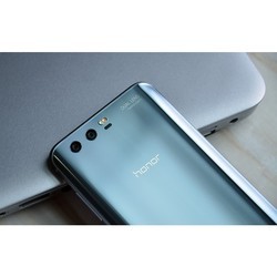 Мобильный телефон Huawei Honor 9 64GB/4GB (черный)