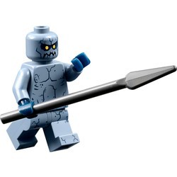 Конструктор Lego Aarons Rock Climber 70355