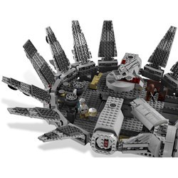 Конструктор Lego Millennium Falcon 7965