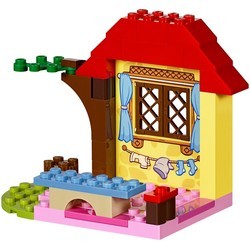 Конструктор Lego Snow Whites Forest Cottage 10738