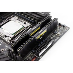 Оперативная память Corsair CMK64GX4M8B3400C16