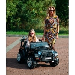 Детский электромобиль RiverToys Jeep M777MM (черный)