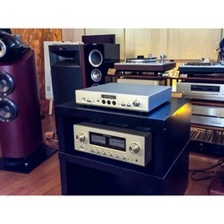 Усилитель для наушников Luxman P-750u