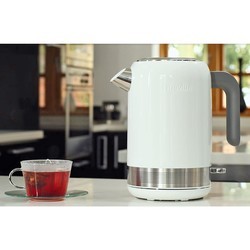 Электрочайник Breville VKJ944X