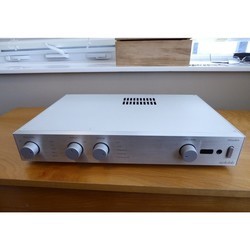 Усилитель Audiolab 8200A
