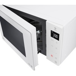 Микроволновая печь LG MS-2336GIB (белый)