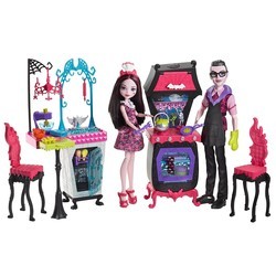 Кукла Monster High Monster Family Vampire Kitchen FCV75