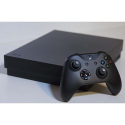 Игровая приставка Microsoft Xbox One X + Gamepad