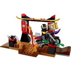 Конструктор Lego Zanes Ninja Boat Pursuit 10755