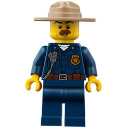 Конструктор Lego Mountain Police Headquarters 60174