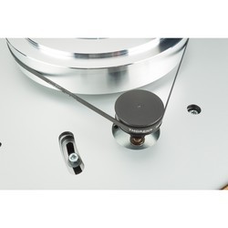 Проигрыватель винила THORENS TD 907