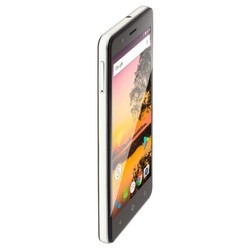 Мобильный телефон Digma Vox S513 4G