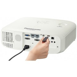 Проектор Panasonic PT-VX615N