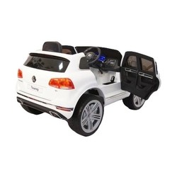 Детский электромобиль RiverToys Volkswagen Touareg (белый)