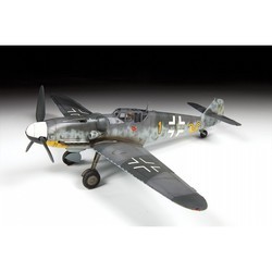 Сборная модель Zvezda Messerschmitt BF-109 G6 (1:48)