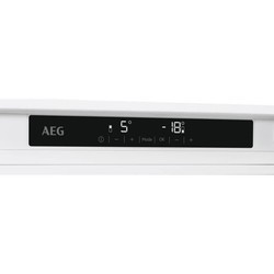 Встраиваемый холодильник AEG SCE 81816 ZF