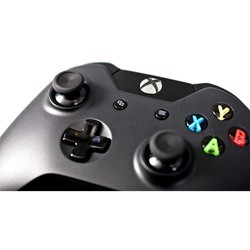 Игровая приставка Microsoft Xbox One 2TB + Game