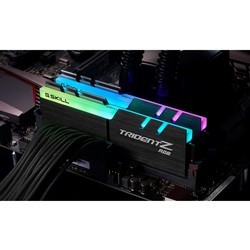 Оперативная память G.Skill Trident Z RGB DDR4 (F4-3200C14D-32GTZR)