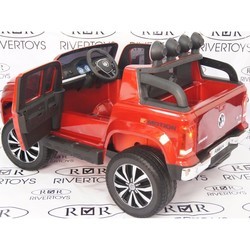 Детский электромобиль RiverToys Volkswagen Amarok (черный)