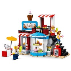Конструктор Lego Modular Sweet Surprises 31077