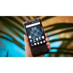 Мобильный телефон BlackBerry Key2 64GB