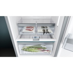Холодильник Siemens KG39NAX3A