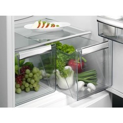 Встраиваемый холодильник AEG SCB 61821 LF
