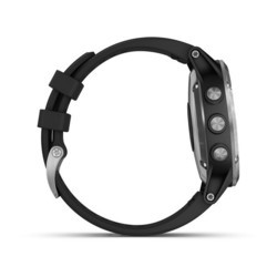 Носимый гаджет Garmin Fenix 5 Plus (серебристый)