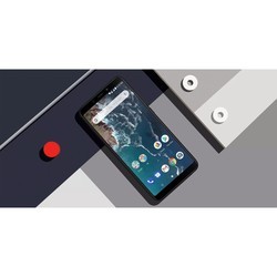 Мобильный телефон Xiaomi Mi A2 32GB (синий)