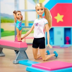 Кукла Barbie Flippin Fun Gymnast DMC37