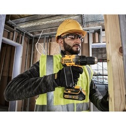 Дрель/шуруповерт DeWALT DCD777D2T