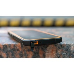 Мобильный телефон Ginzzu RS9602 (оранжевый)