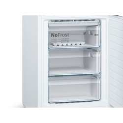 Холодильник Bosch KGN39XW34R