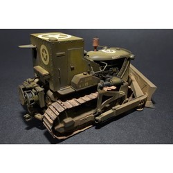 Сборная модель MiniArt U.S. Armoured Bulldozer (1:35)