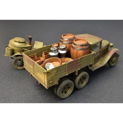 Сборная модель MiniArt Soviet 2 Ton Truck AAA Type w/Field Kitchen (1:35)