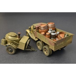 Сборная модель MiniArt Soviet 2 Ton Truck AAA Type w/Field Kitchen (1:35)