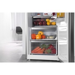 Холодильник Whirlpool SW8 AM2D XR