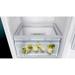 Холодильник Siemens KG39NUL306