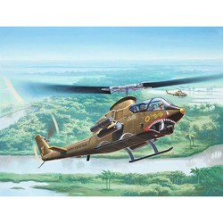 Сборная модель Revell Bell AH-1G Cobra (1:72)